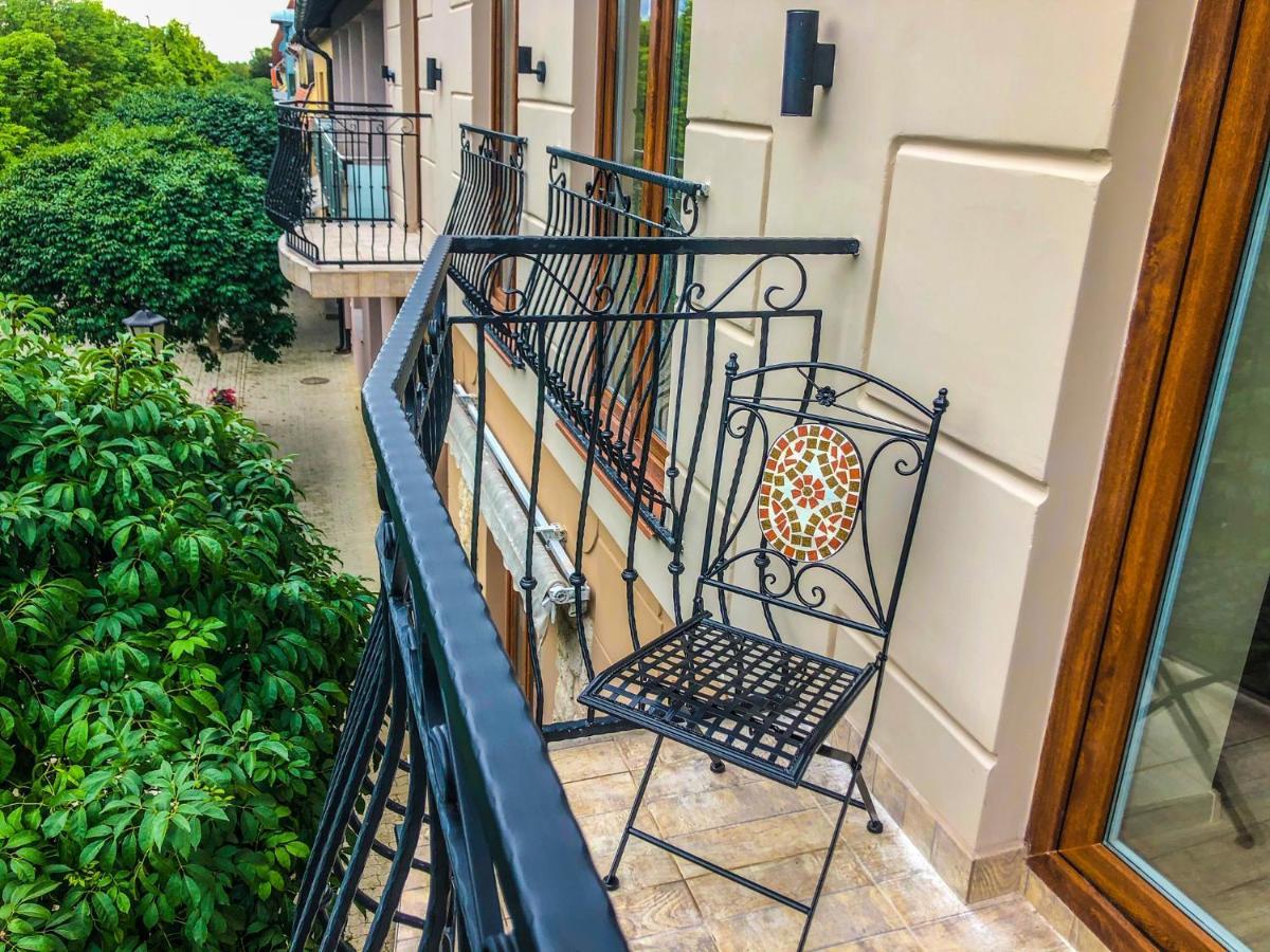 Holiday Apartmanhaz Harkány Buitenkant foto