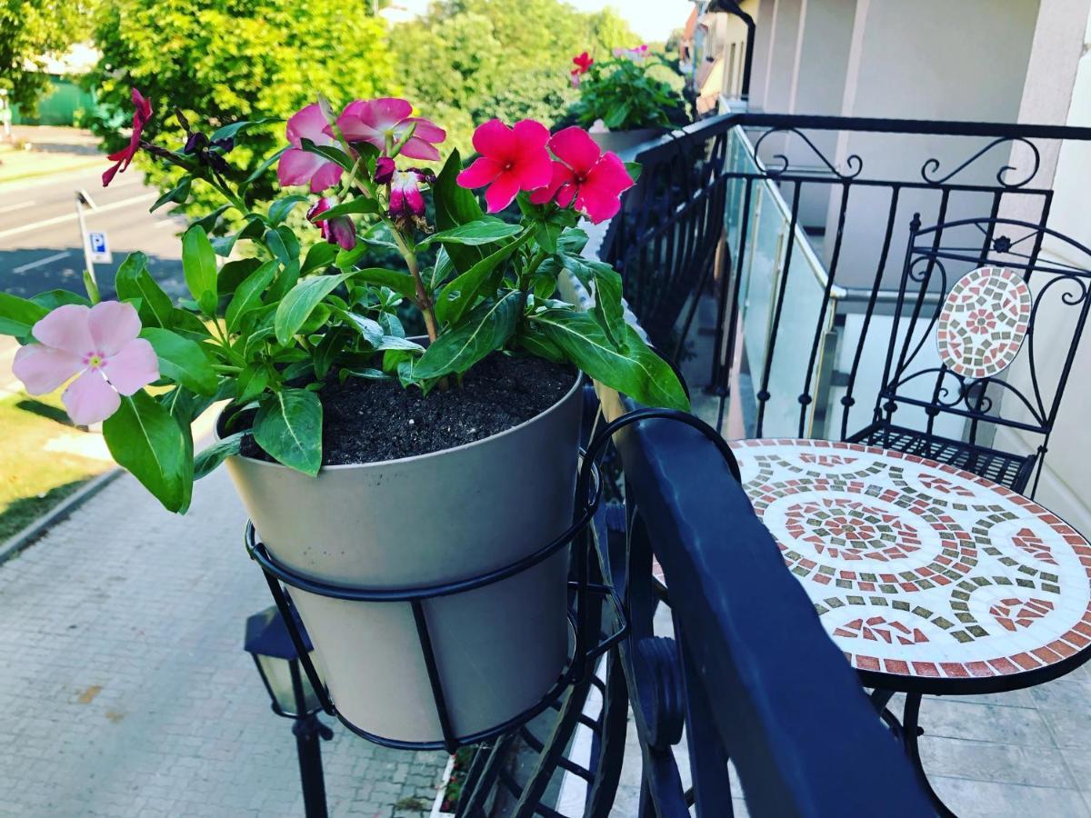 Holiday Apartmanhaz Harkány Buitenkant foto