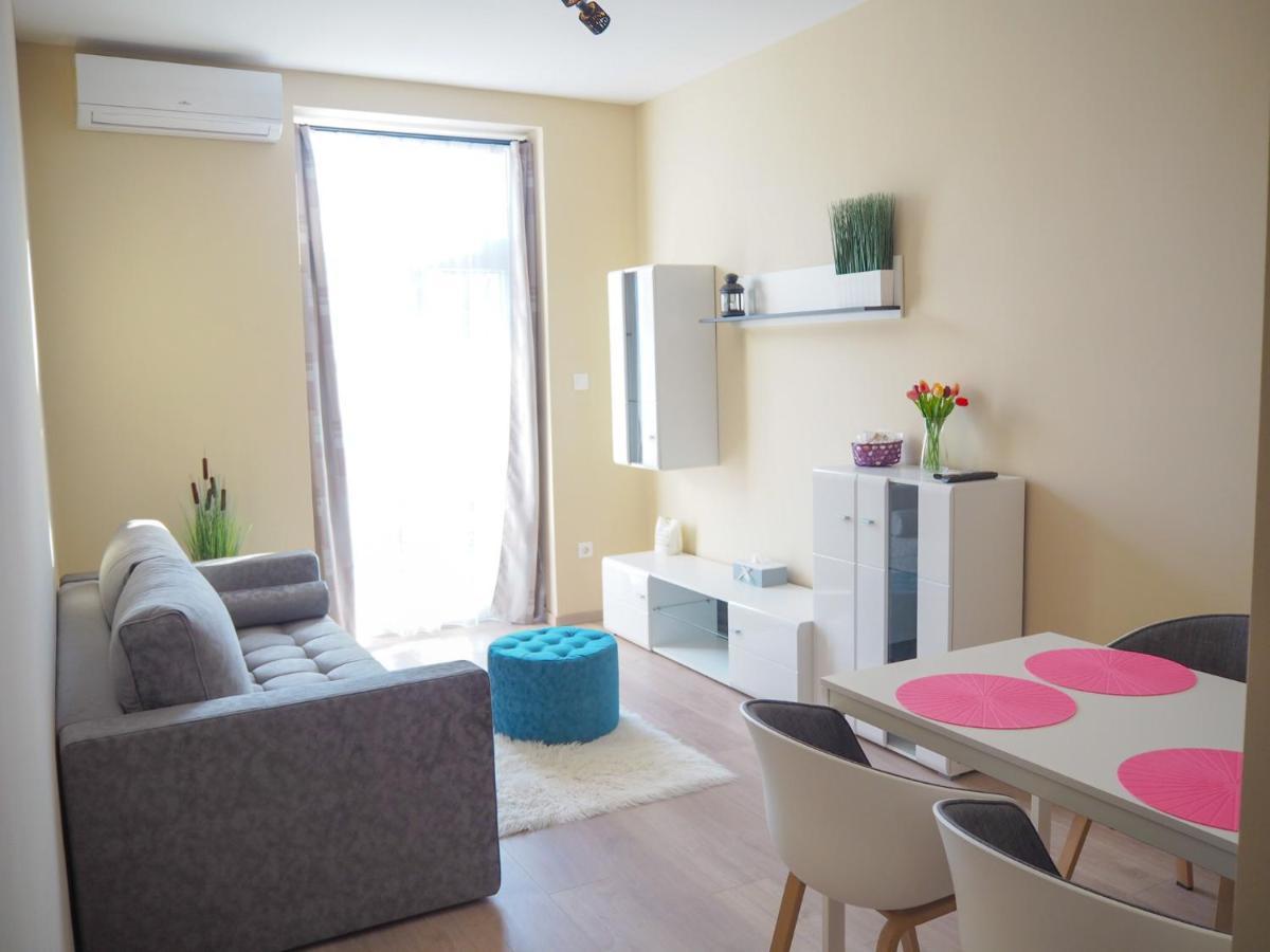 Holiday Apartmanhaz Harkány Buitenkant foto