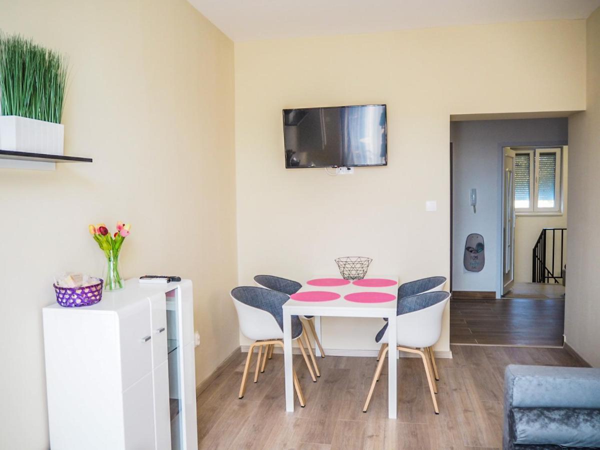 Holiday Apartmanhaz Harkány Buitenkant foto