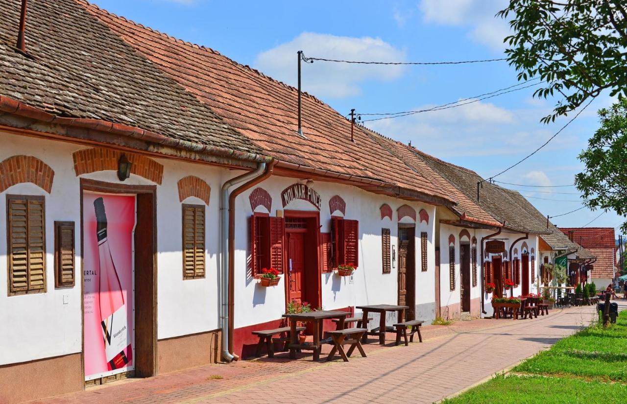 Holiday Apartmanhaz Harkány Buitenkant foto