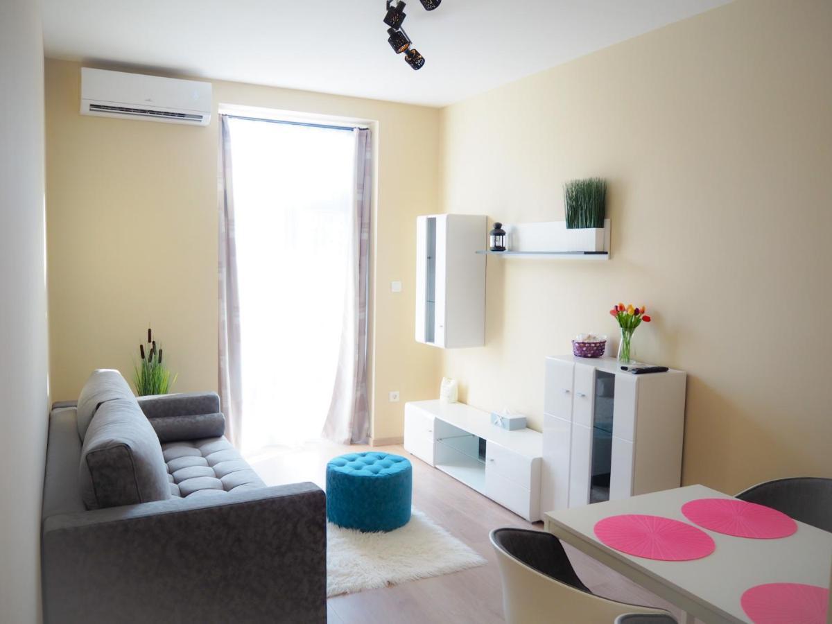 Holiday Apartmanhaz Harkány Buitenkant foto